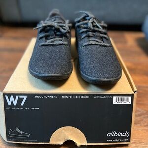 Allbirds size 7 gray sneaker